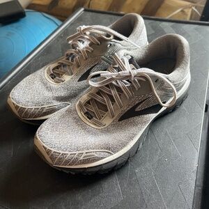 Women’s Brooks GTS 18 Athletic Shoes